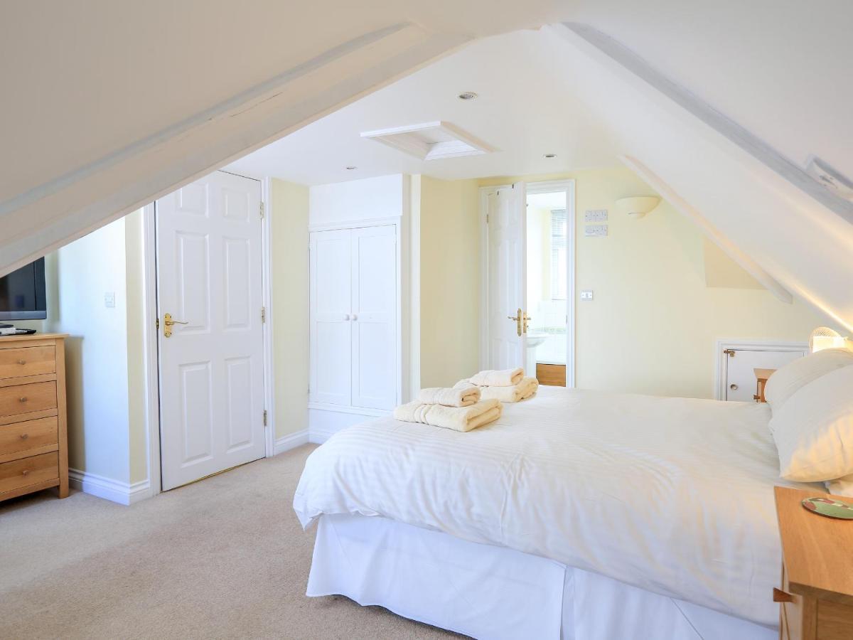 4 Lyndhurst Salcombe Exterior photo